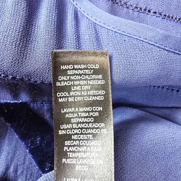 White House Black Market Royal Blue Velvet Burnout Geometric Silk Blend Top 6 - Picture 8 of 8